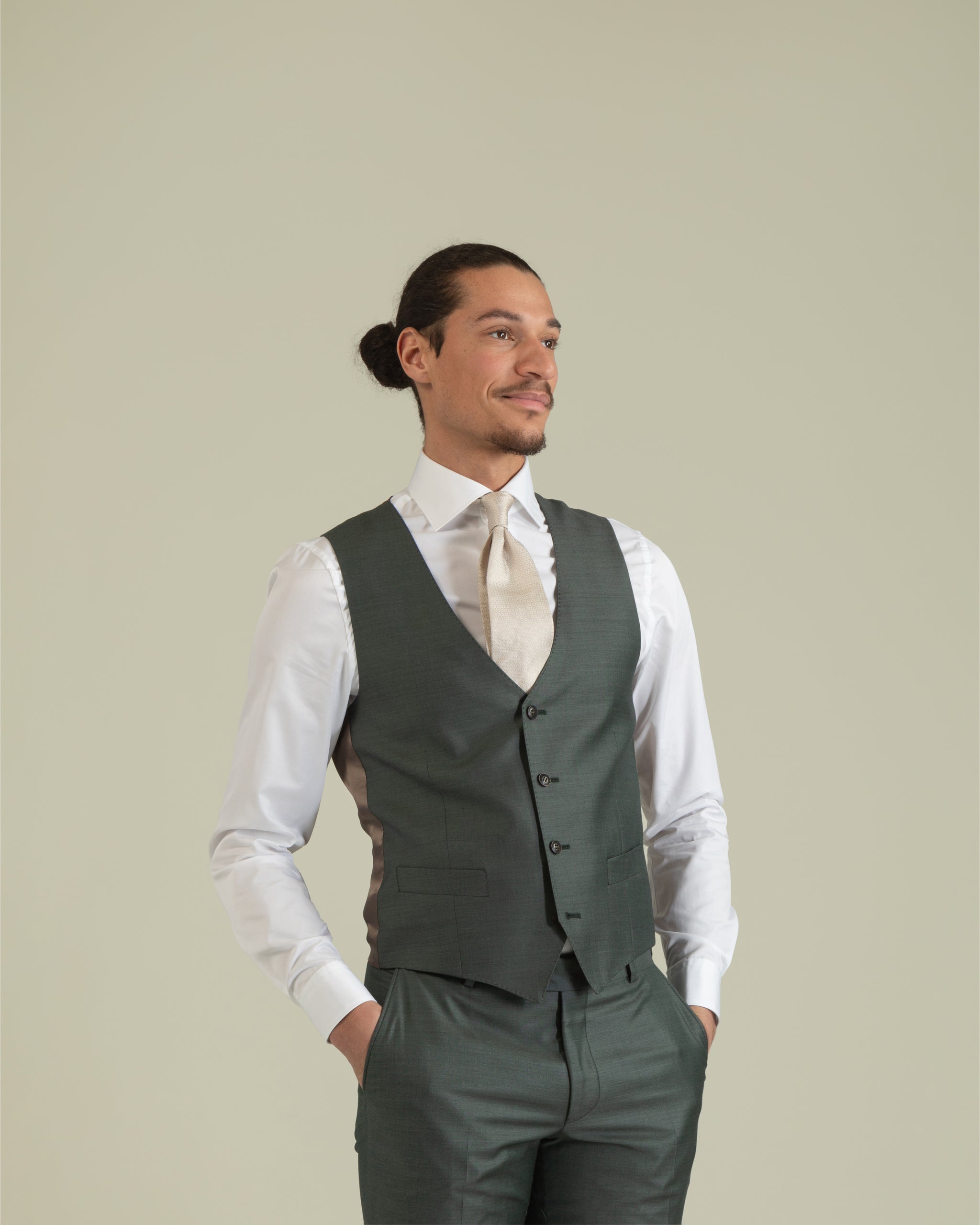 Turo - Green Premium Wool Suit in Modern Fit Vest